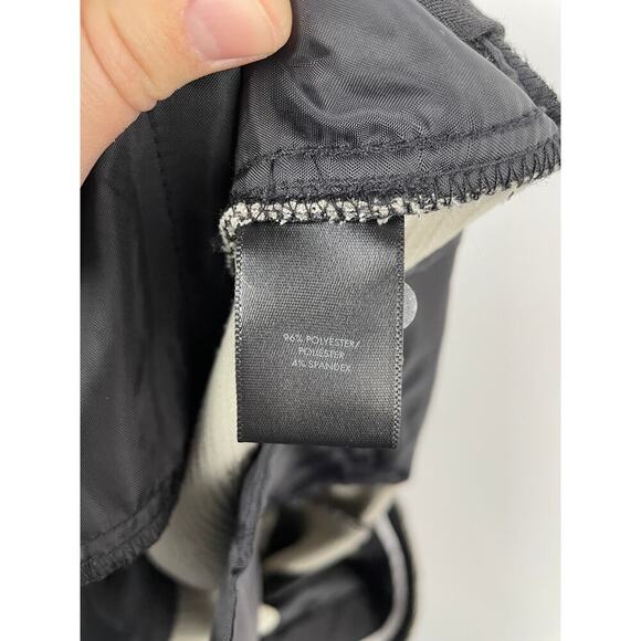 Ann Taylor Petite Tapered Black/Cream Pattern Dress Pants - Size 4P - Picture 6 of 7